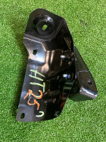 Chevrolet / Tahoe / кронштейн передней панели (телевизора)