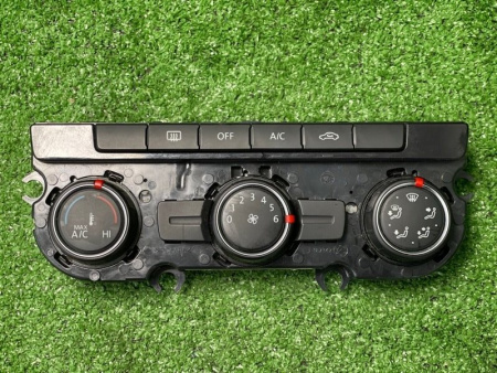 Volkswagen / Tiguan / Блок управления климат-контролем