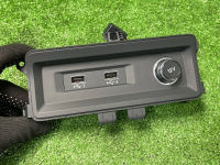 Audi / A6 / USB Разъем
