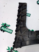 Audi / A6 / Направляющая бампера