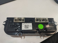 Volkswagen / Tiguan / Блок управления климат-контролем