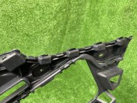 Volkswagen / Touareg / Кронштейн бампера