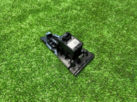 BMW / 1-Series / Кнопка стеклоподъемника