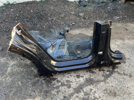 Volkswagen / Touareg / Порог кузова