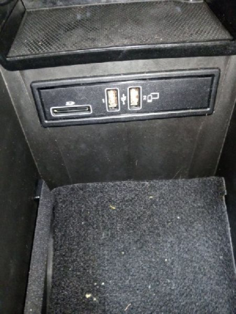 Mercedes-Benz / GLC 250d 4-matic / Консоль центральная