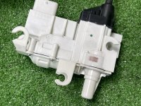 BMW / 7-Series / Замок двери с доводчиком