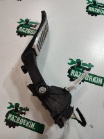 Volkswagen / Touareg / Педаль газа