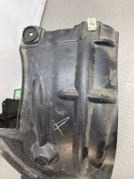 BMW / 3-Series / Подкрылок