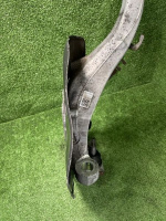 Audi / A8l / Кулак поворотный
