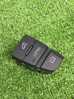 Audi / Q7 / Кнопка бардачка