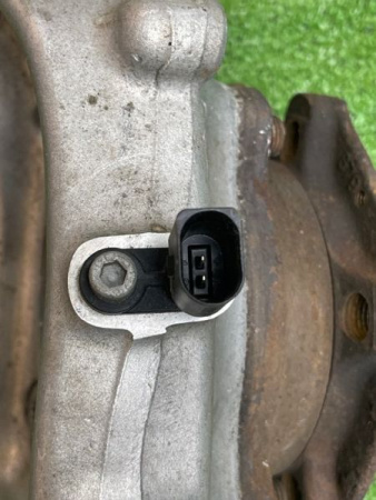 Audi / A4 / Кулак поворотный