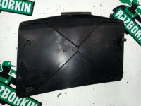 Volkswagen / Touareg / Подкапотный пластик