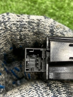 Audi / A5 / Кнопка крышки багажника