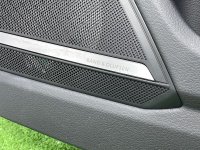 Audi / A6 / Обшивка двери