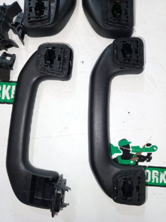 Mercedes-Benz / GLC 250d 4-matic / Ручки потолка