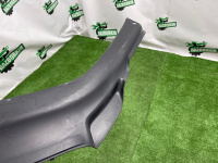 Audi / Q7 / Накладка замка капота