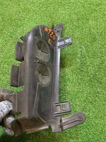 Audi / Q7 / Воздуховод радиатора