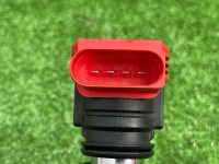 Audi / Q7 / Катушка зажигания