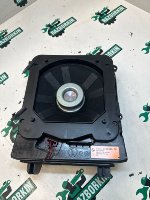 BMW / X1 / Сабвуфер