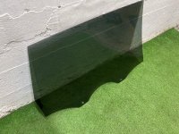 Audi / Q7 / Стекло двери