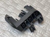 Audi / A6 / Кронштейн