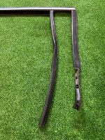 BMW / X1 / Уплотнитель двери