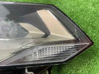 Volkswagen / Touareg / Фара