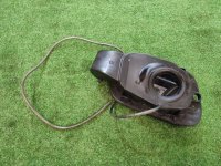 Volkswagen / Touareg / Лючок топливного бака