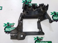 Audi / A6 / Направляющая бампера