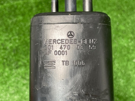 Mercedes-Benz / 190e / Абсорбер