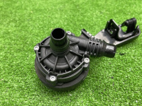 BMW / 7-Series / Насос системы охлаждения дополнительный