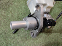 Volkswagen / Tiguan / Бачок для тормозной жидкости