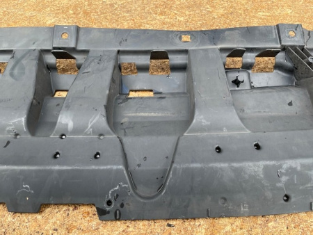 Audi / SQ8 / Пыльник бампера