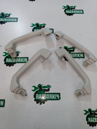 Volkswagen / Touareg / Ручки потолка