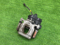 Audi / A6 / Суппорт тормозной