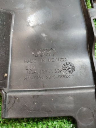 Volkswagen / Tiguan / Пыльник крыла