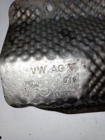 Volkswagen / Touareg / теплозащитный экран Volkswagen / Touareg / теплозащитный экран