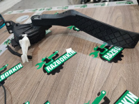 Volkswagen / Touareg / Педаль газа