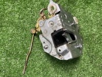 Mercedes-Benz / 190e / Замок двери