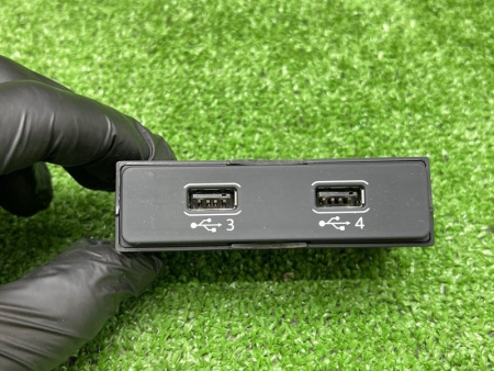Audi / A6 / Разъем USB