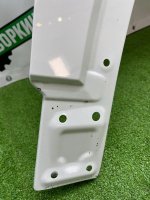 Audi / Q8 / Крыло