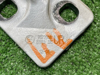 BMW / M6 / Петля двери