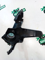 Audi / A5 / Кронштейн динамика