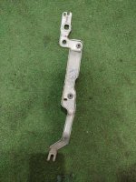 Audi / A6 / Кронштейн