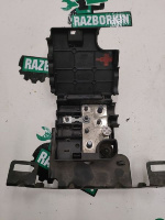 Audi / Q5 / Клемма аккумулятора плюсовая