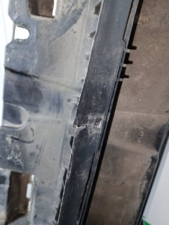 Mercedes-Benz / GLC 250d 4-matic / Кронштейн порога