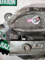 Audi / Q5 / Подушка МКПП