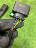 Volkswagen / Touareg / Замок ремня безопасности