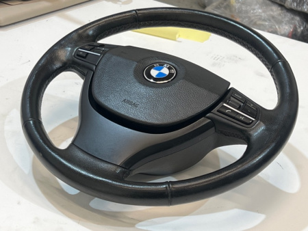 BMW / 5-Series / Руль