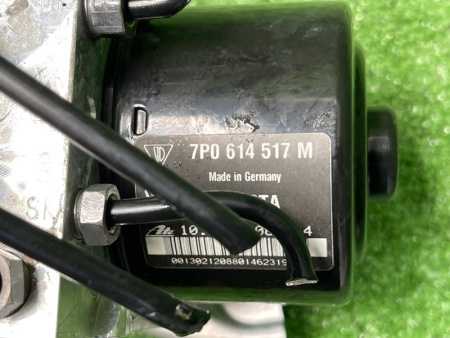 Volkswagen / Touareg / Блок ABS